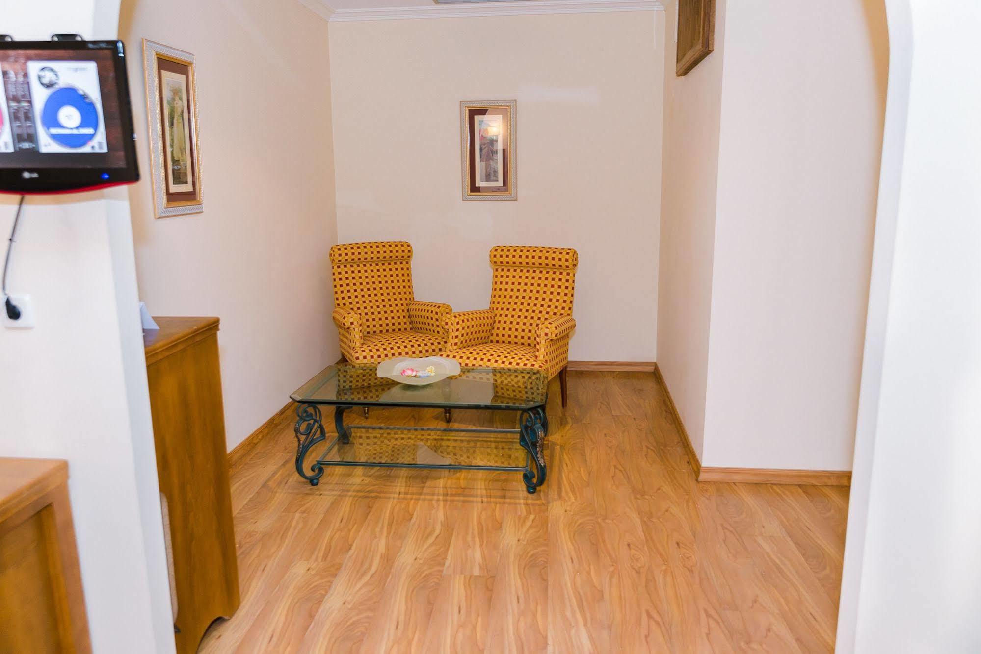 Complejo Hostelero Paladium Villamartín Buitenkant foto